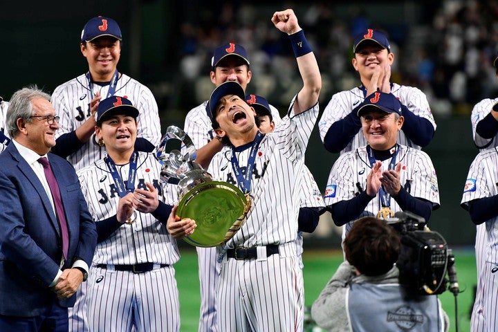 10年ぶりの世界一に、東京ドームのファンは狂喜乱舞した。写真：金子拓弥（THE DIGEST写真部）
