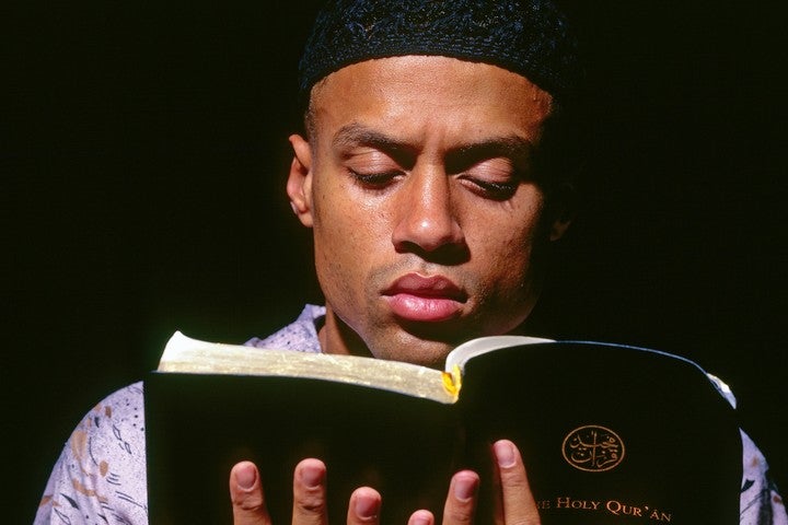 すべてに完璧さを求めるラウーフにとって、戒律や習慣に厳しいイスラム教は“完璧な宗教”だった。(C)Getty Images