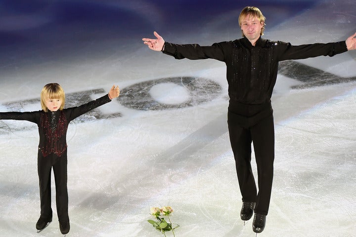 たびたびアイスショーに出演しているプルシェンコ親子が来日した。(C)Getty Images