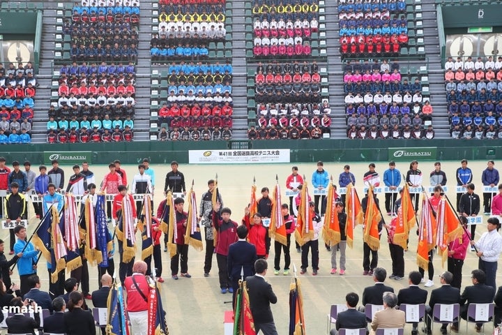 昨年の全国選抜高校テニス大会、開会式の様子。写真：筒井剛史