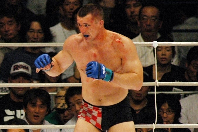 RIZINにも出場するなど、晩年も日本で愛された格闘家クロコップ。現役引退後もトレーニングは欠かさず行なっているようだ。　(C) Getty Images