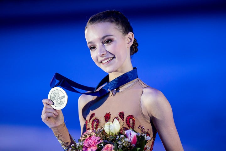 2019年グランプリ・ファイナル銀メダルのシェルバコワが、スタイリッシュなスニーカー姿を公開した。（C）Getty Images
