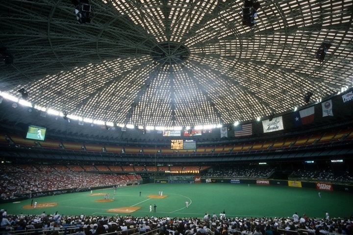 今では当たり前の存在になったドーム球場だが、65年にアストロドームが開場した頃は“世界８番目の不思議”と騒がれた。(C)Getty Images