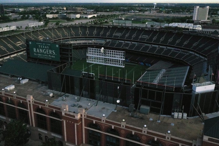 今季お披露目予定だった、テキサス・レンジャーズの新球場グローブライフ・パーク。新開催案の拠点となるか。(C)Getty Images