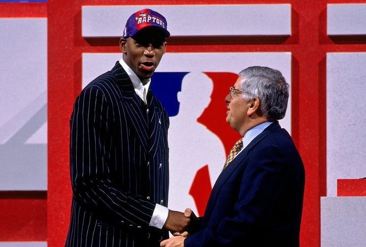 1997年のドラフト日、ブルズ首脳陣はピッペンとの交換で、ラプターズが全体９位で指名したマッグレディを狙っていたが……。(C)Getty Images