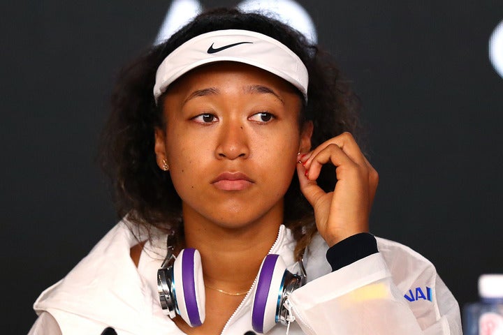 女子テニスの大坂が、愛車をバックに個性的なファッションを披露し、ファンの間で反響を集めている。（C）Getty Images