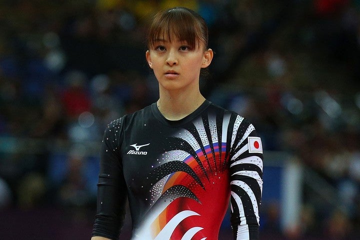 元体操日本代表の田中理恵さんが、“もも裏のストレッチ”を紹介した。(C)Getty Images
