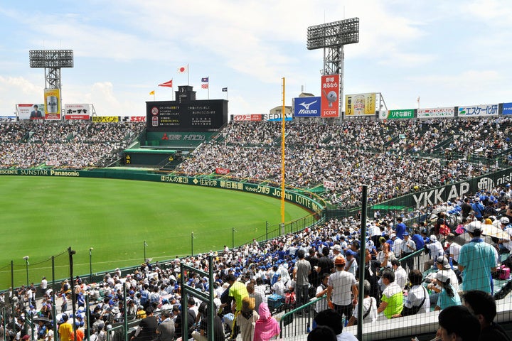 春の選抜高校野球に続き、夏の甲子園の中止が発表された。写真：朝日新聞社