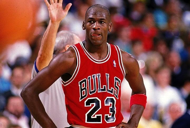 1989-90シーズン、６年目のジョーダンは平均33.6点、2.77スティールをマークし、タイトル王に輝いた。(C)Getty Images