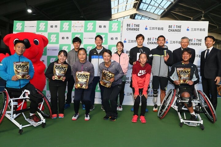 「WJPチャレンジテニス」に参加した選手たち。写真提供：吉田記念テニス研修センター
