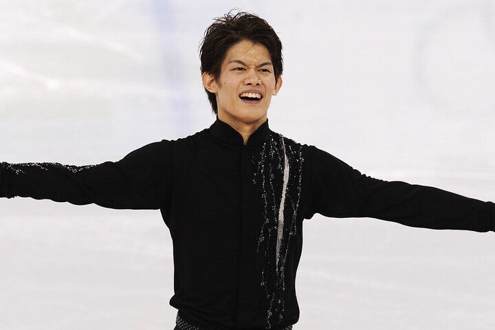 小塚さんが自作の専用リンクで“３回転ジャンプ”を披露し、話題を呼んでいる。(C)Getty Images