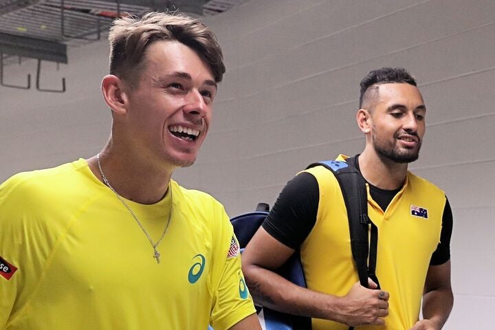 テニス界では「悪童」扱いされているキリオス（右）だが、後輩デミノー（左）にとっては仲の良い兄弟のような存在だという。（C）Getty Images