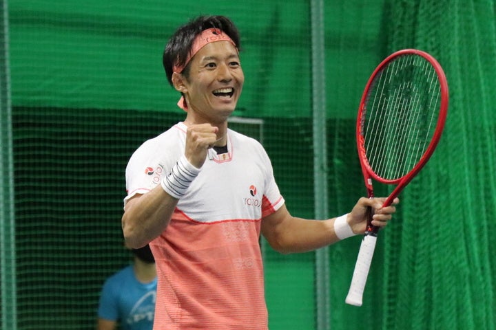新しいテニスの形を提案する、プロテニスリーグの発起人の1人でもある江原弘泰。写真：THE DIGEST