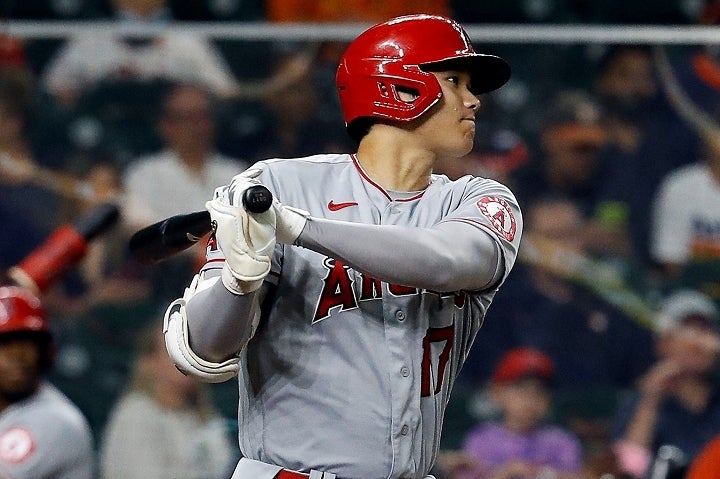 高めに浮いたボールを見逃さずにフルスイング！ 大谷翔平は好投手グレインキーに対してしっかりと仕事をした。(C) Getty Images