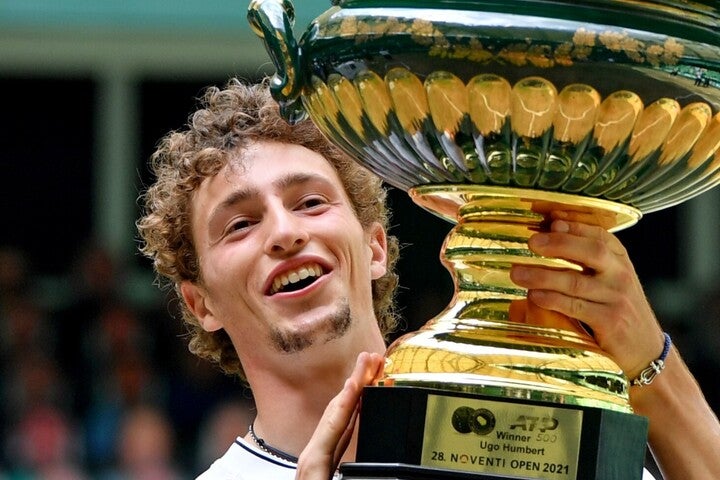 ATP500のグレードの大会で優勝と飾ったフランスのアンベール。（C）Getty Images
