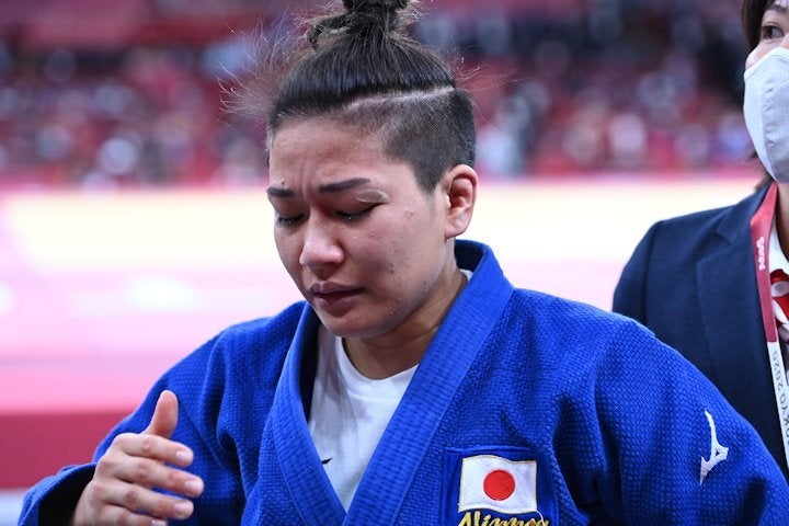 決勝で敗れ、涙をこぼす渡名喜。優位に試合を進めているかに思われたが…。写真：佐貫直哉（JMPA代表撮影）