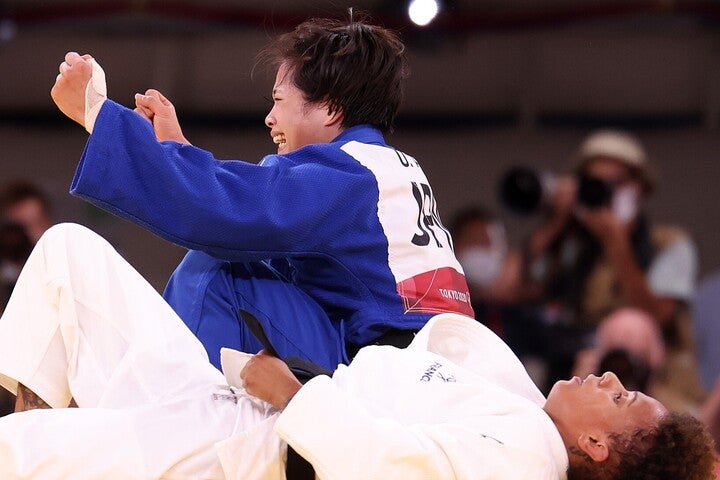 五輪初出場で52キロ級初となる日本人金メダリストになった阿部詩。（C）Getty Images
