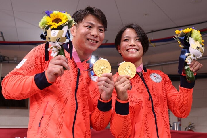 柔道史上初となる五輪の同日兄妹優勝を成し遂げた２人に対して海外メディアからも惜しみない称賛の声が届いている。写真：真野慎也（JMPA代表撮影）