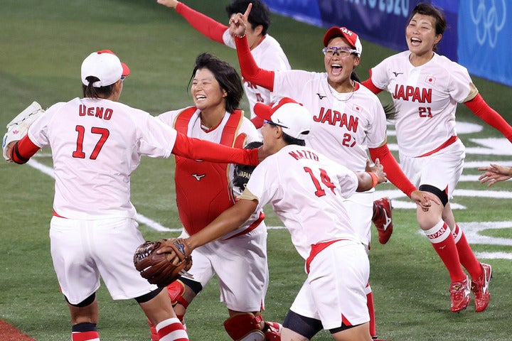 13年ぶりの金メダルに喜びを爆発させる日本代表。気迫溢れるプレーの数々に米記者からも賛辞が寄せられている。(C)Getty Images