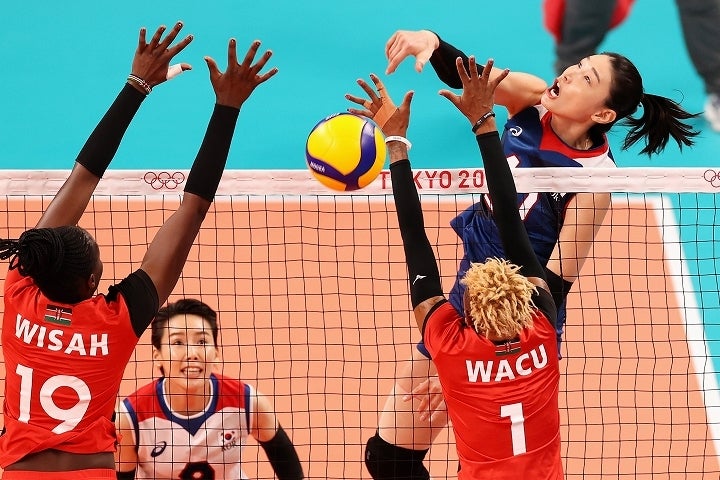 ケニアに快勝した韓国だったが、日本人主審のジャッジには怒り心頭といった様子だ。(C)Getty Images