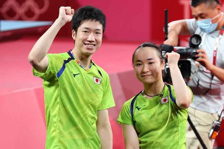 今大会の卓球で中国勢に唯一土をつけたのが、水谷（左）と伊藤（右）のペアだ。写真：JMPA代表撮影