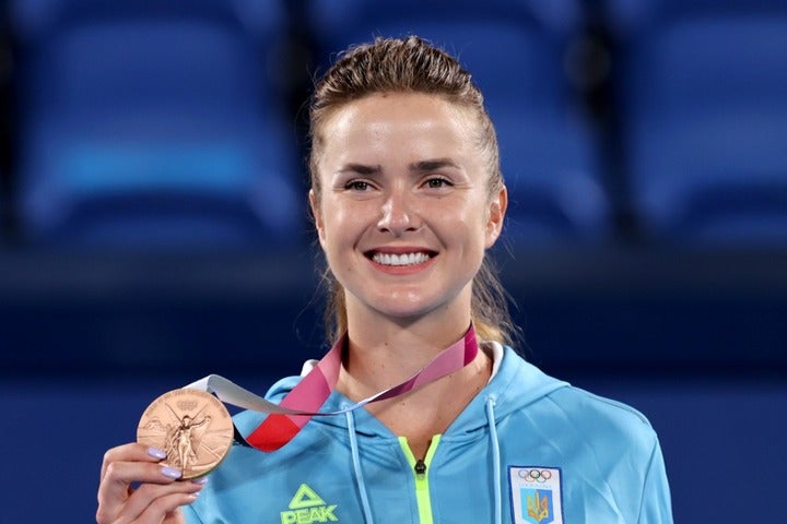 自身初、自国のテニスで初となるメダルを獲得したスビトリーナ。（C）Getty Images