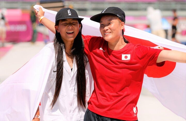 女子パークでは、四十住さくら（右）と開心那（左）が１・２フィニッシュ。日本の選手層の厚さを見せつけた。(C)Getty Images