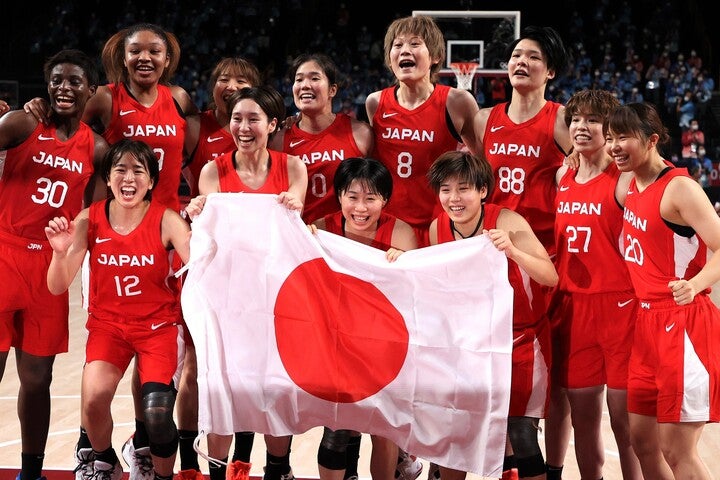 日本は決勝でアメリカに敗れたものの、堂々たる戦いぶりで世界のバスケファンを魅了した。(C)Getty Images