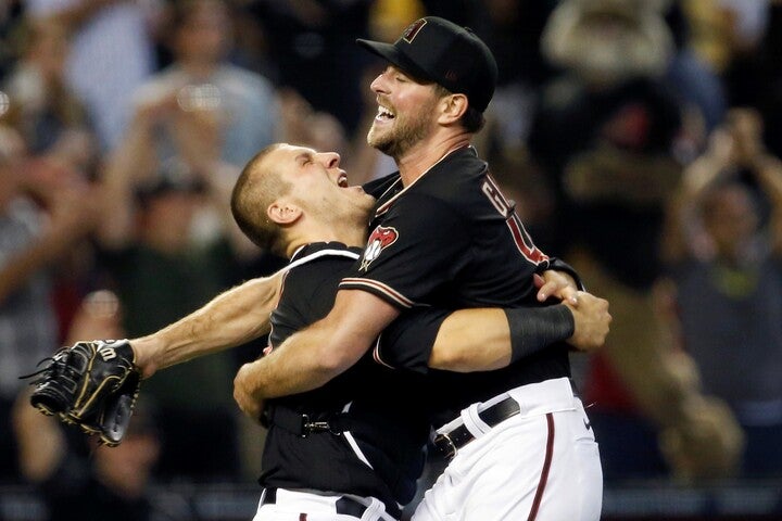 劇的すぎるデビュー戦を飾ったギルバート。(C)Getty Images