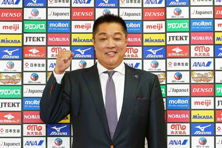 5年ぶりに女子代表監督に就任した眞鍋政義氏。写真：日本バレーボール協会