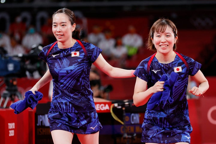 東京五輪では団体戦で銀メダルに貢献した石川（左）、平野（右）の２人は、ベスト８進出を決めた。(C)Getty Images