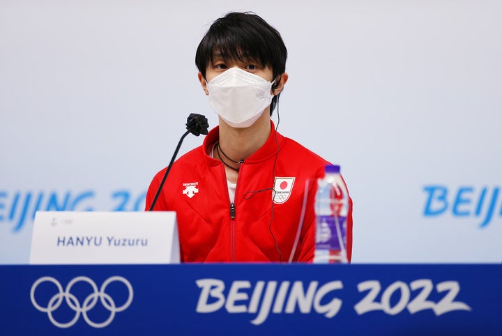 記者会見に臨んだ羽生は、「すごく幸せな気持ちだった」と語った。（C)Getty Images