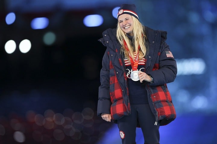 銀メダルを手に微笑むディギンズ。(C)Getty Images