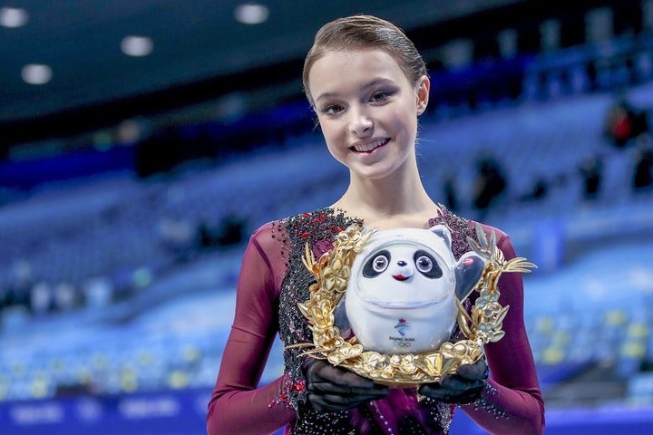 北京五輪で金メダルに輝いたシェルバコワ。18歳の決断に注目が集まる。(C)Getty Images