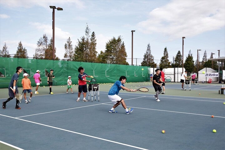 春本番を迎えてテニスをする機会も増えるが、皆で楽しくプレーするには「マナー」の部分も守ってほしいものだ。写真＝THE DIGEST写真部