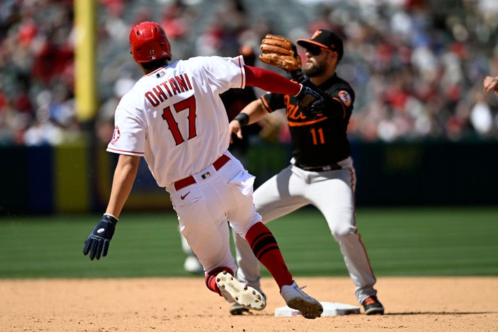 今までなかったストッキングを見せるオールドスタイルの着こなしで、大谷は躍動した。(C)Getty Images