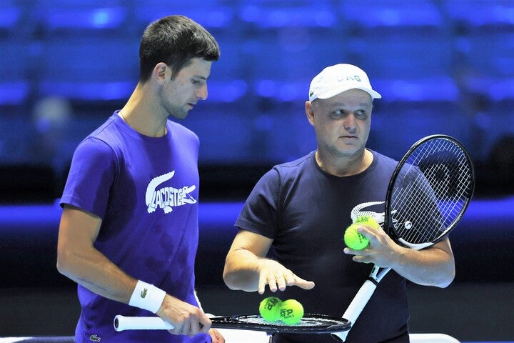 テニス界の絶対王者として君臨したジョコビッチ（左）を支え続けてきた元コーチのマリアン・バイダ氏（右）が関係解消の理由について語った。(C)Getty Images