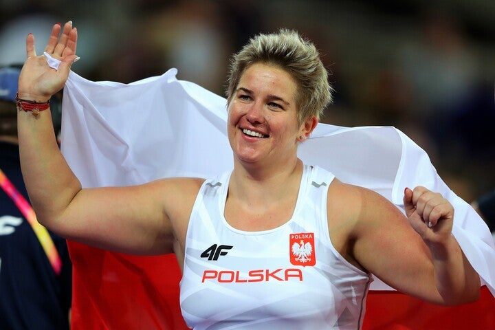 ヴォダルチク選手　サイン　女子ハンマー投げ 女子ハンマー投世界記録保持者のヴォダルチクが今季全試合欠場