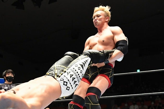 オカダはプロレスラーとして、格闘技界を盛り上げた『THE MATCH』に大きな刺激を受けたようだ。(C)新日本プロレス