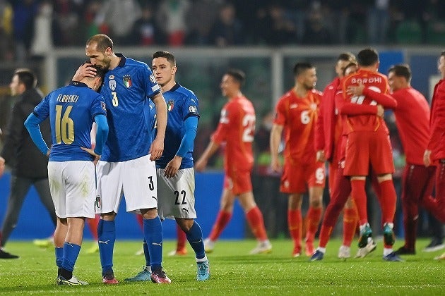 北マケドニアに敗れ、カタールW杯への出場権を失った今のイタリア。そんなチームに栄光を知るレジェンドたちが提言した。(C)Getty Images