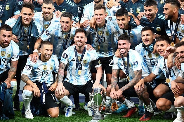 メッシのような天才的なプレーヤーを生み出してきたアルゼンチン。その背景には選手に寄り添った指導法があった。(C)Getty Images