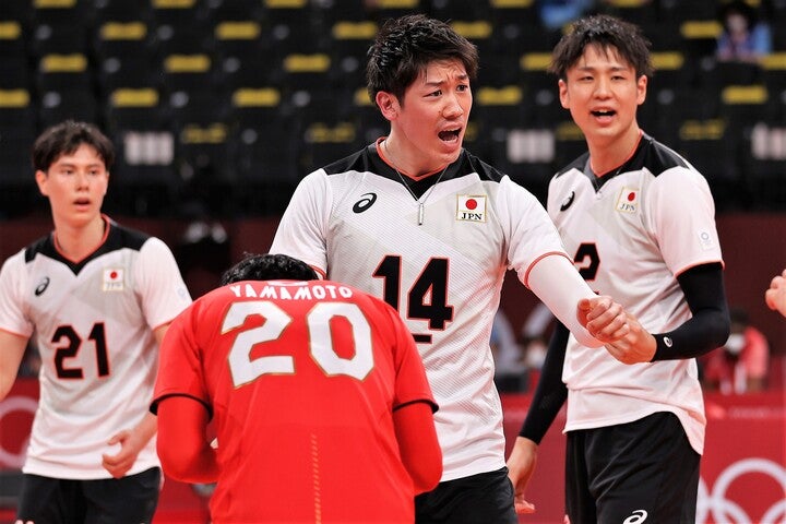 東京五輪でベスト８入り、2022年のネーションズリーグでは５位と着実に力をつけている日本の男子バレー。(C)Getty Images