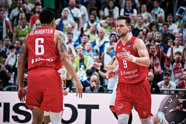 ポーランドは準々決勝で前回王者スロベニアを下し、51年ぶりの欧州４強。ポニツカがトリプルダブルの活躍で牽引した。(C)FIBA