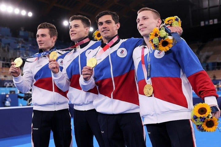東京五輪の男子体操団体で金メダルに輝いたダラロヤン（右から２人目）。今回のバッハ発言に対して懐疑的な意見を示した。(C)Getty Images