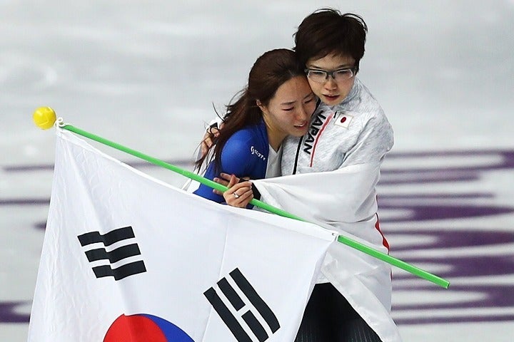 小平（右）の戦友である李（左）。二人の友情は色あせない。(C)Getty Images