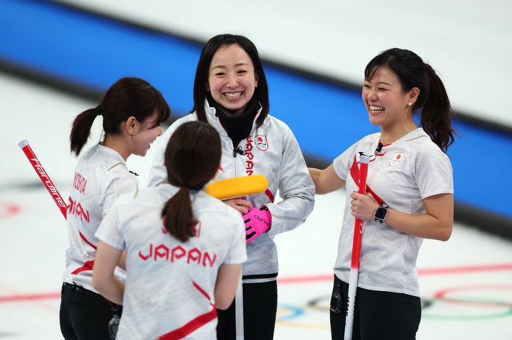 韓国に競り勝ち、PCCCの初代女王に輝いたロコ・ソラーレの選手たち。(C)Getty Images