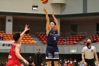 横浜BCの河村は12月に入って絶好調。リーグ戦と天皇杯で３試合連続30点超えと、自己記録を更新中だ。(C)日本バスケットボール協会