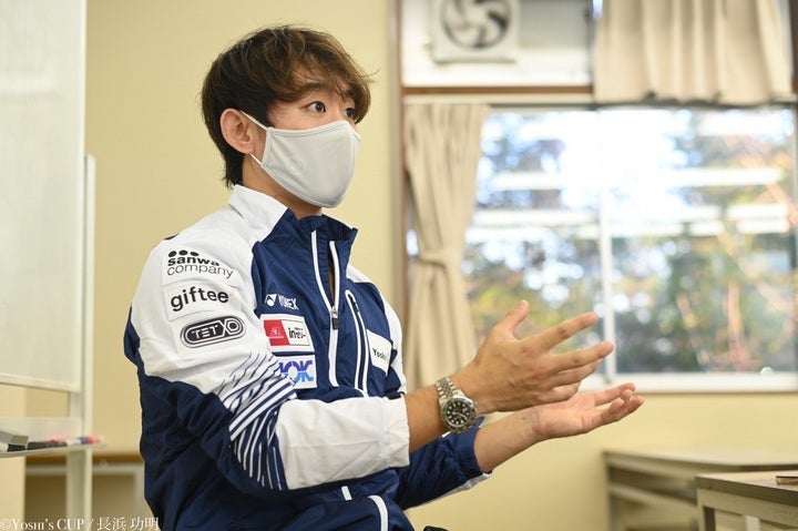 「Yoshi's Cup」の前日セミナーで、プロになるための道筋を説く西岡良仁。彼にしか話せない現実が凝縮されていた。写真：Yoshi's Cup／長浜功明