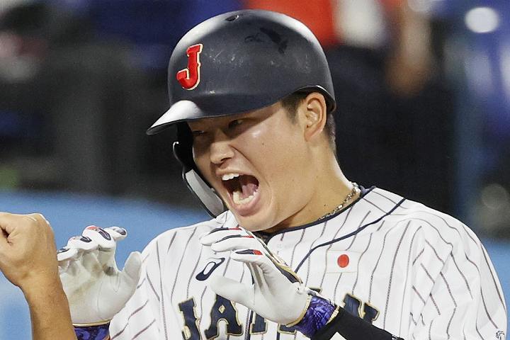 昨季は日本人最多本塁打となる56号を放った村上。WBCでもその打棒に期待が懸かる。(C) Getty Images