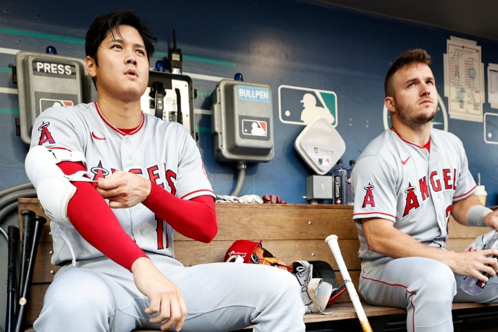 大谷（左）、トラウト（右）という二枚看板を擁すエンジェルス。しかし、今季も苦戦は必至と現地メディアは報じている。(C) Getty Images